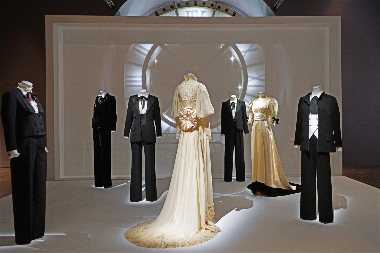 Creative Black Tie